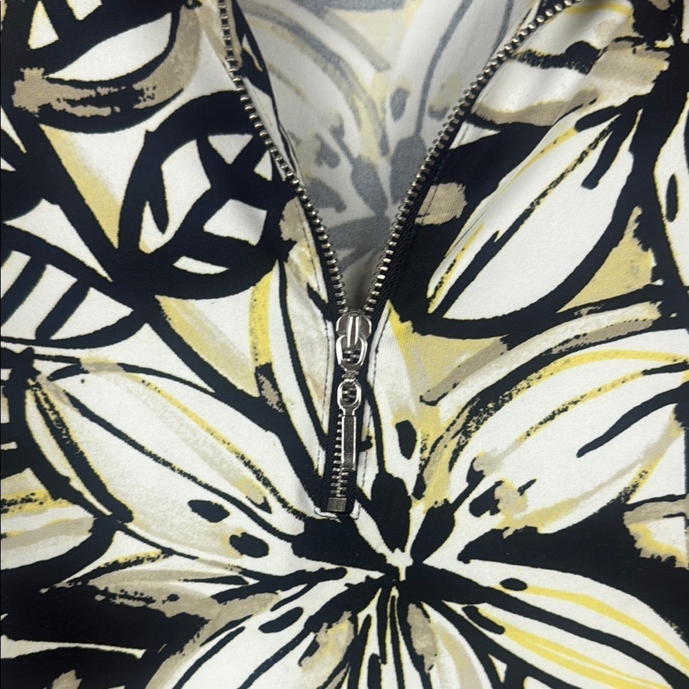 WEEKENDS BY CHICO'S 1/4 Zip White Black Gold Floral Stretch Athletic Top Size XL - Picture 6 of 9